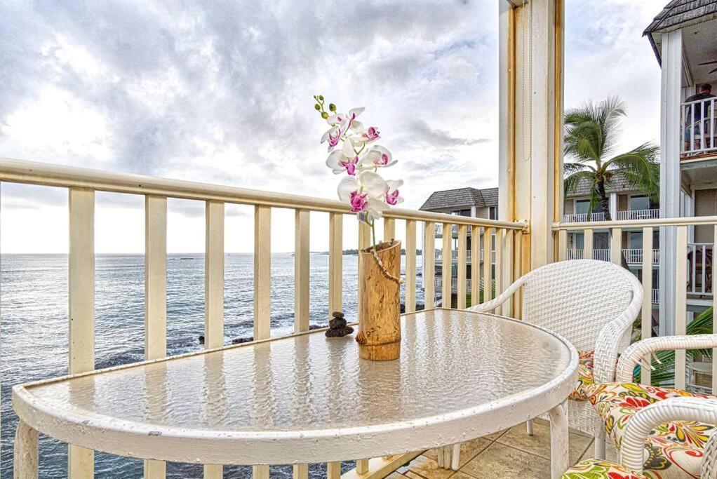 Beautiful Oceanfront Condo! - Hale Kona Kai 303 Kailua-Kona Zewnętrze zdjęcie